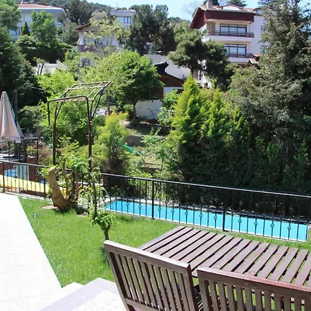 Bueyuekada Apart Hotel - Karadag Apart