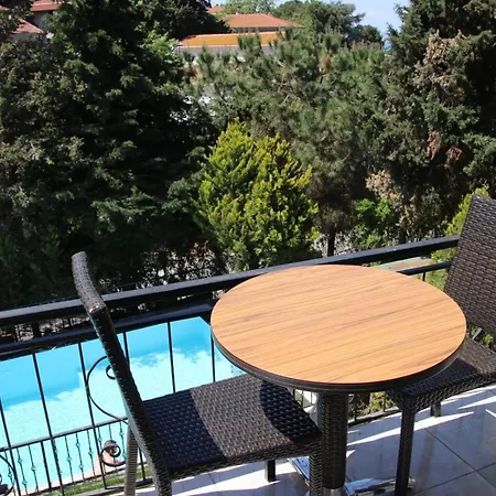 Bueyuekada Apart Hotel - Karadag Apart *
