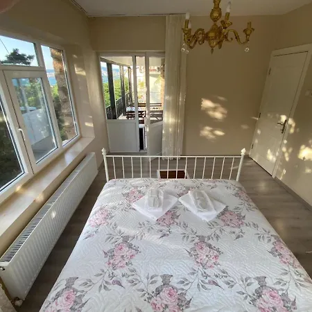 Bueyuekada Apart Hotel - Karadag Apart Aparthotel Adalar
