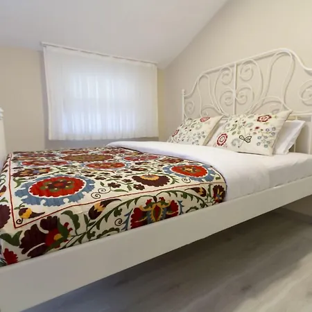 Bueyuekada Apart Hotel - Karadag Apart 4*